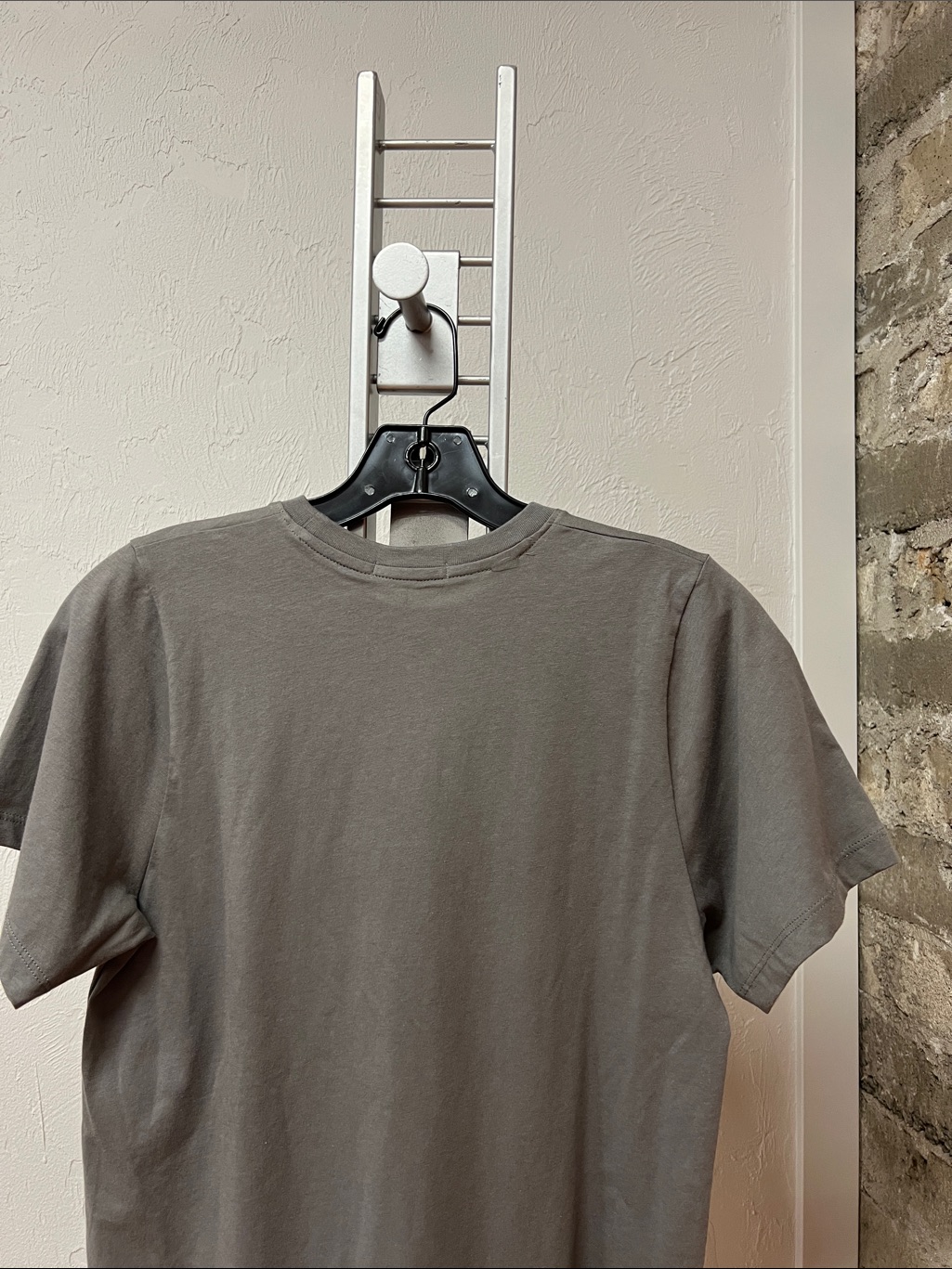 Bee & The Fox Papa Bear Men’s Grey Graphic Tee-Shirt New Size Small — image 6 of 8